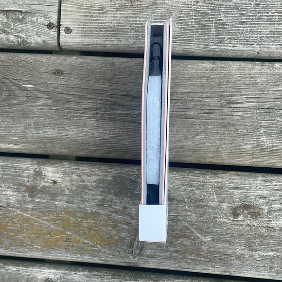 Merkury Innovations Universal Tablet Case for 7-8 Inch Devices - Picture 8 of 8